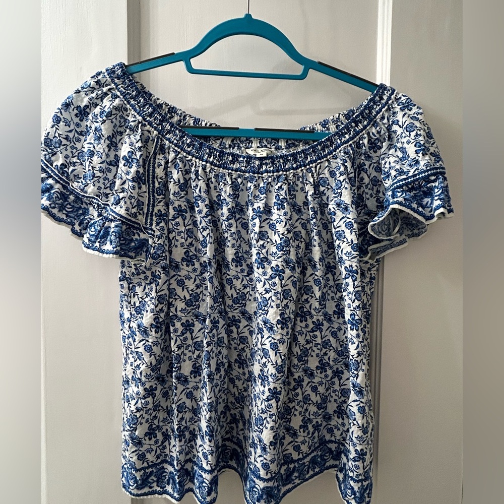 Max Studio Blue and White Floral Blouse